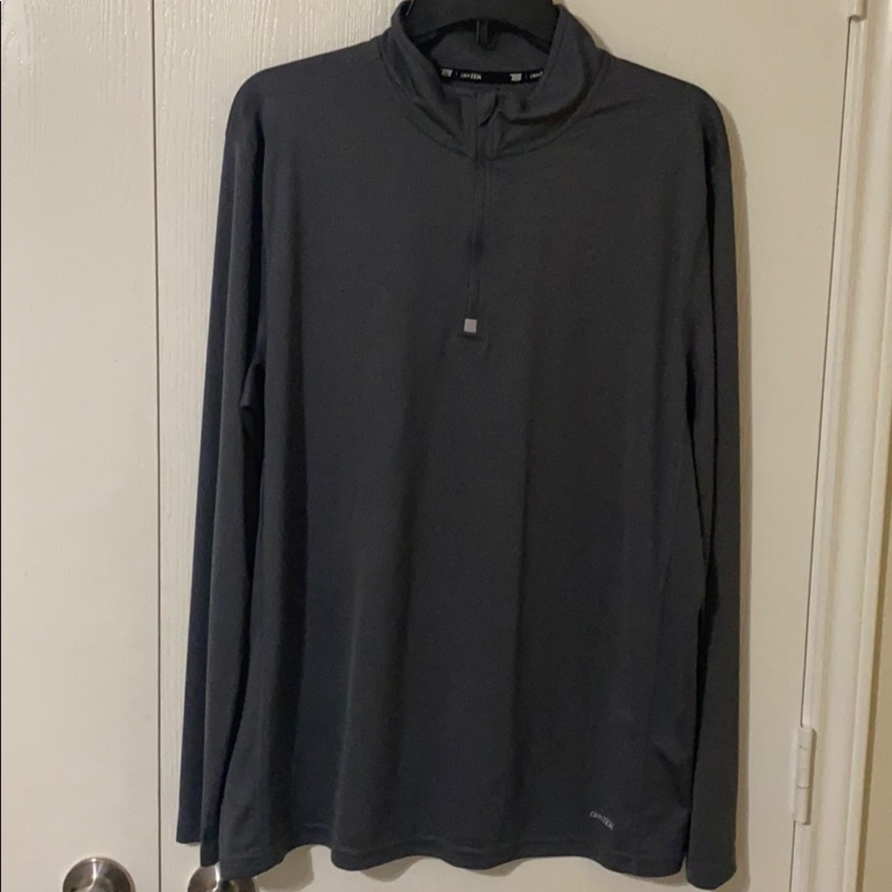 NWOT Men’s TEK Gear active lightweight sweater